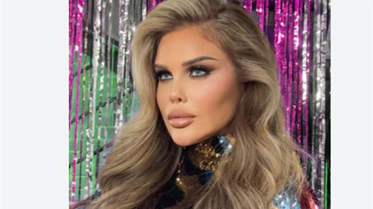 بفستان فوشيا لامع.. نيكول سابا تخطف الأنظار بإطلالة جريئة في أحدث ظهور لها